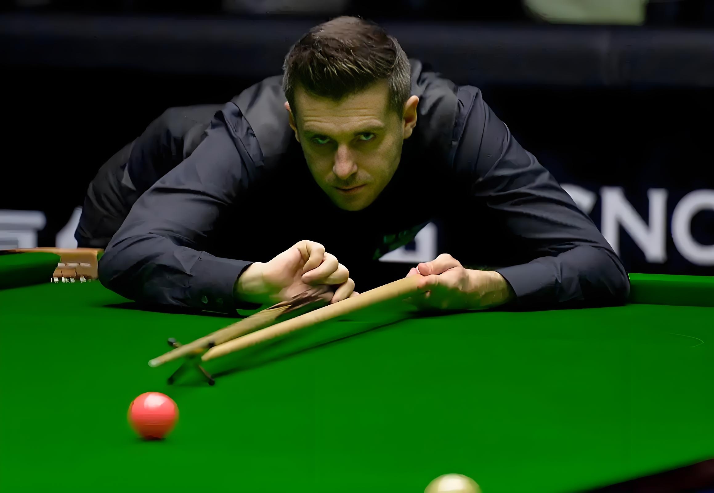 他的缺陷更 他的缺陷更