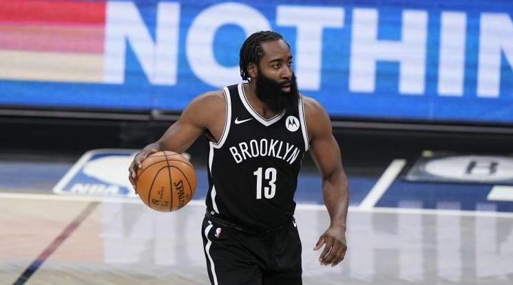 激烈角逐中 激烈角逐中